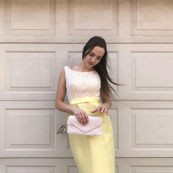 Vintage 1970's Sleeveless Yellow Lace Dress - Picture 2 of 5